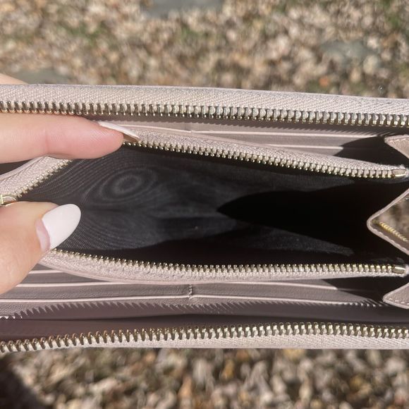 Auth Saint Laurent Round Zipper Long Wallet Croco Embossed YSL Logo Gold - Picture 9 of 12